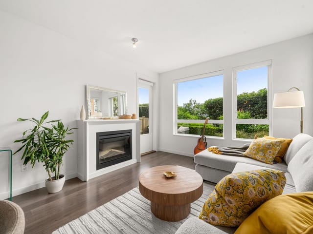 Apartment for sale in North Vancouver, North Vancouver, 101 717 Chesterfield Avenue, 263144292 | Realtylink.org