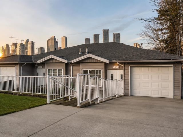 1/2 Duplex for sale in Burnaby, Burnaby North, 5131 Manor Street, 263144346 | Realtylink.org
