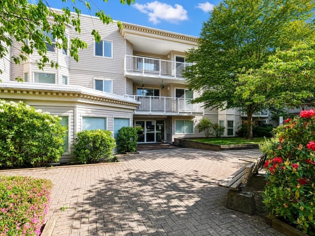 Apartment for sale in Surrey, North Surrey, 311 9948 151 Street, 263144352 | Realtylink.org