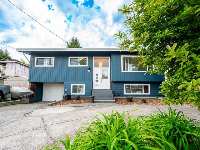 House for sale in Surrey, North Surrey, 12528 Pinewood Crescent, 263144388 | Realtylink.org