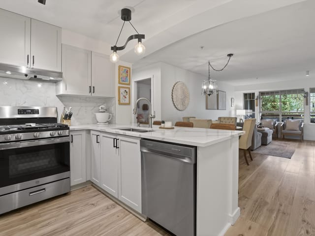 Apartment for sale in Coquitlam, Coquitlam, 312 2959 Silver Springs Boulevard, 263144398 | Realtylink.org