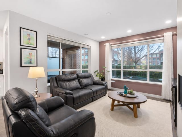 Apartment for sale in Abbotsford, Abbotsford, 110 33540 Mayfair Avenue, 263144419 | Realtylink.org