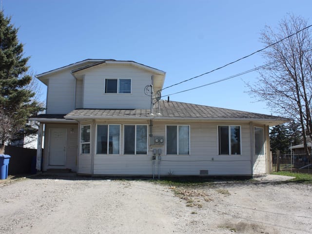 Duplex for sale in Fort St. John, Fort St. John, A&B 10115 90 Street, 263144525 | Realtylink.org