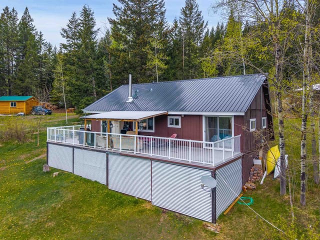 House for sale in Bridge Lake, 100 Mile House, 7796 N Bridge Lake Road, 263144806 | Realtylink.org