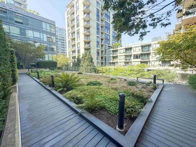 Apartment for sale in Vancouver, Vancouver West, 305 1783 Manitoba Street, 263144820 | Realtylink.org