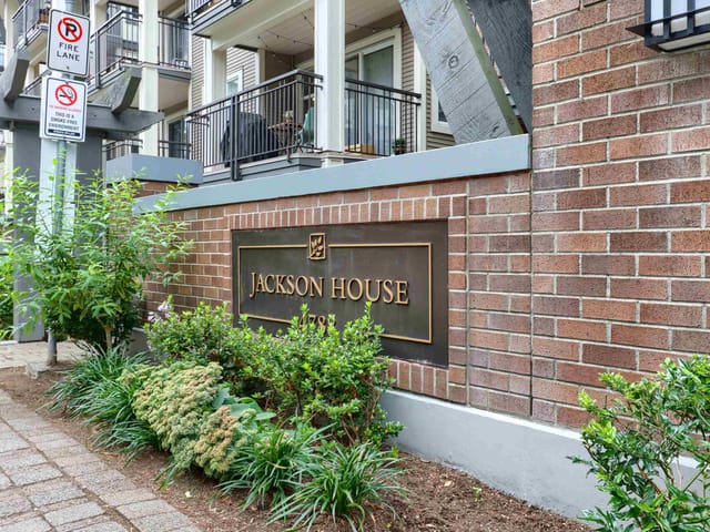 Apartment for sale in Burnaby, Burnaby North, 201 4788 Brentwood Drive, 263144836 | Realtylink.org