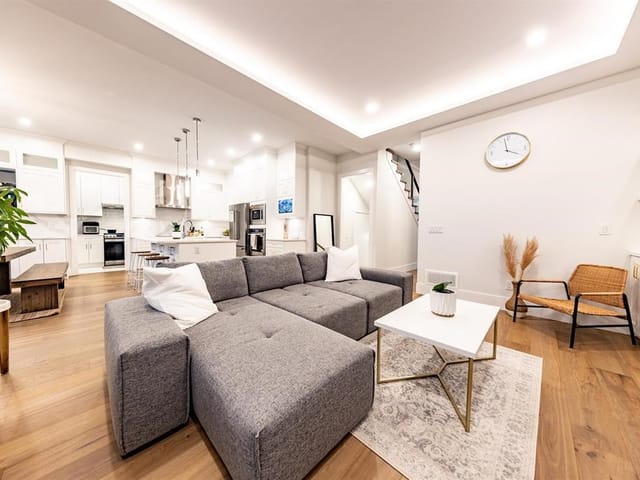 House for sale in Surrey, North Surrey, 17849 E Barnston Drive, 263144893 | Realtylink.org
