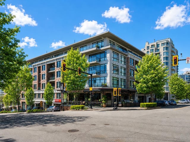 Apartment for sale in North Vancouver, North Vancouver, 305 105 W 2nd Street, 263145067 | Realtylink.org