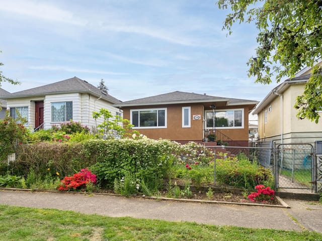 House for sale in Vancouver, Vancouver East, 2248 Mannering Avenue, 263145136 | Realtylink.org