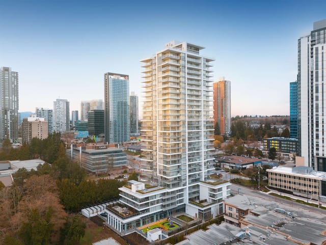 Apartment for sale in Surrey, North Surrey, 305 9675 King George Boulevard, 263145219 | Realtylink.org