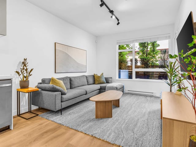 Apartment for sale in Port Moody, Port Moody, 104 3018 St. George Street, 263145254 | Realtylink.org