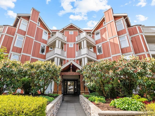 Apartment for sale in Surrey, South Surrey White Rock, 314 15368 16a Avenue, 263145264 | Realtylink.org