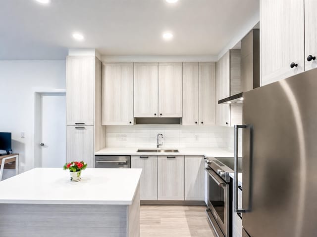 Apartment for sale in Burnaby, Burnaby East, 102 7133 14th Avenue, 263145341 | Realtylink.org