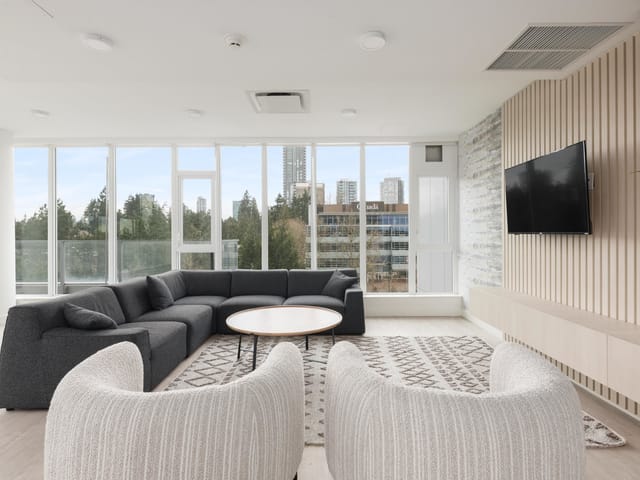 Apartment for sale in Surrey, North Surrey, 213 9675 King George Boulevard, 263145373 | Realtylink.org