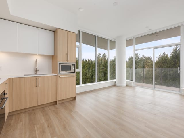 Apartment for sale in Surrey, North Surrey, 416 9675 King George Boulevard, 263145384 | Realtylink.org