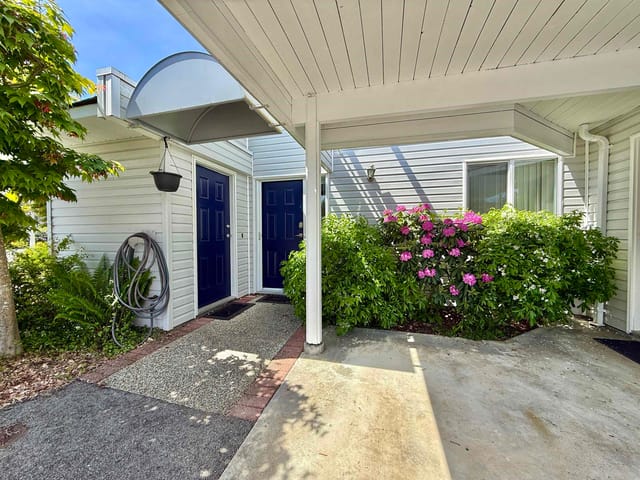 Townhouse for sale in Gibsons, Sunshine Coast, 3 699 Dougall Road, 263145469 | Realtylink.org