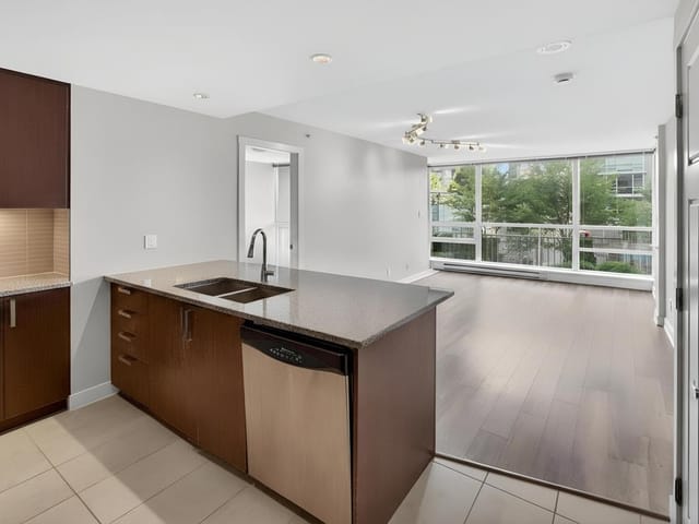 Apartment for rent in Coquitlam, Coquitlam, 607 2978 Glen Drive, 263145525 | Realtylink.org