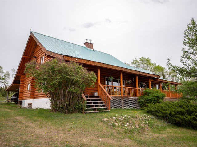 House for sale in Lac La Hache, 100 Mile House, 3711 Whitehorse Lake Road, 263145564 | Realtylink.org