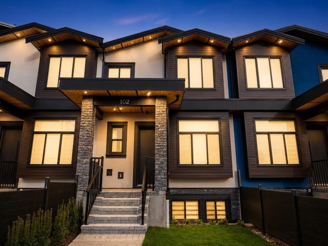 Duplex for sale in Coquitlam, Coquitlam, 102 1149 Dansey Avenue, 263145631 | Realtylink.org