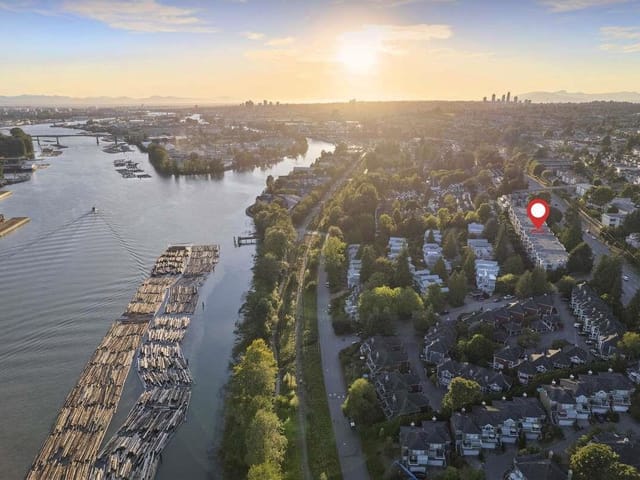 Apartment for sale in Vancouver, Vancouver East, 202 2250 Se Marine Drive, 263145658 | Realtylink.org