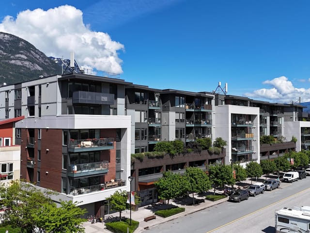 Apartment for sale in Squamish, Squamish, 604 37881 Cleveland Avenue, 263145671 | Realtylink.org