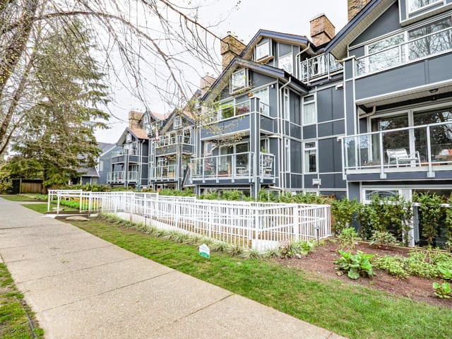Apartment for sale in Vancouver, Vancouver West, 203 865 W 15th Avenue, 263145688 | Realtylink.org