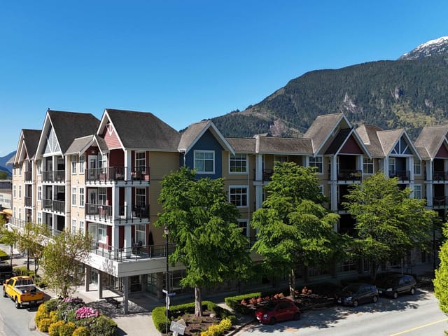 Apartment for sale in Squamish, Squamish, 207 1336 Main Street, 263145750 | Realtylink.org