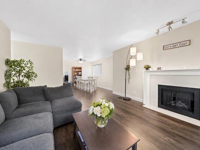Apartment for sale in Maple Ridge, Maple Ridge, 209 11963 223 Street, 263145868 | Realtylink.org