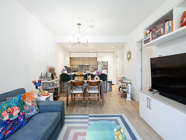 Townhouse for sale in Burnaby, Burnaby North, 208 9888 University Crescent, 263145903 | Realtylink.org