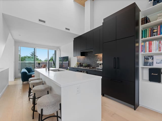 Townhouse for sale in North Vancouver, North Vancouver, 201 650 E 2nd Street, 263146004 | Realtylink.org