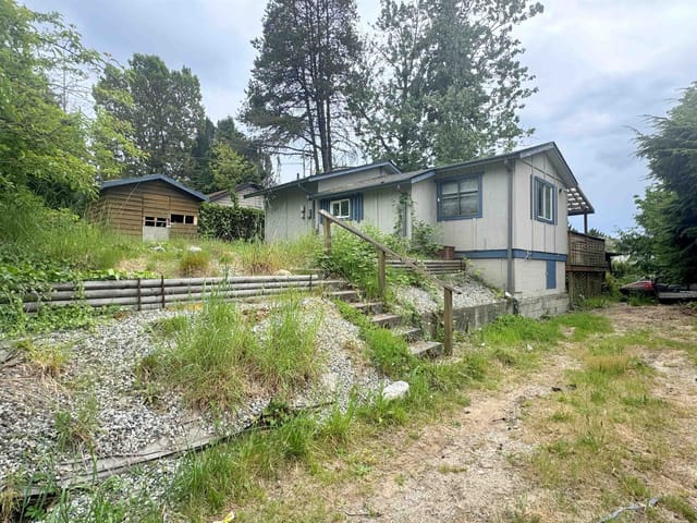House for sale in Sechelt, Sunshine Coast, 5701 Wharf Road, 263146097 | Realtylink.org