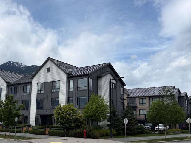 Townhouse for sale in Squamish, Squamish, 1348 Halyard Place, 263146106 | Realtylink.org