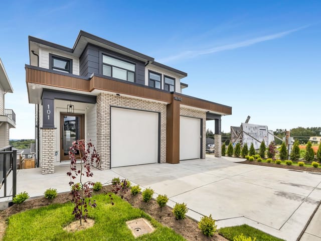 1/2 Duplex for sale in Surrey, South Surrey White Rock, 101 16702 16a Avenue, 263146113 | Realtylink.org
