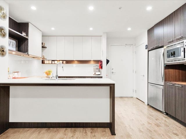Apartment for sale in Burnaby, Burnaby North, 218 9250 University High Street, 263146342 | Realtylink.org