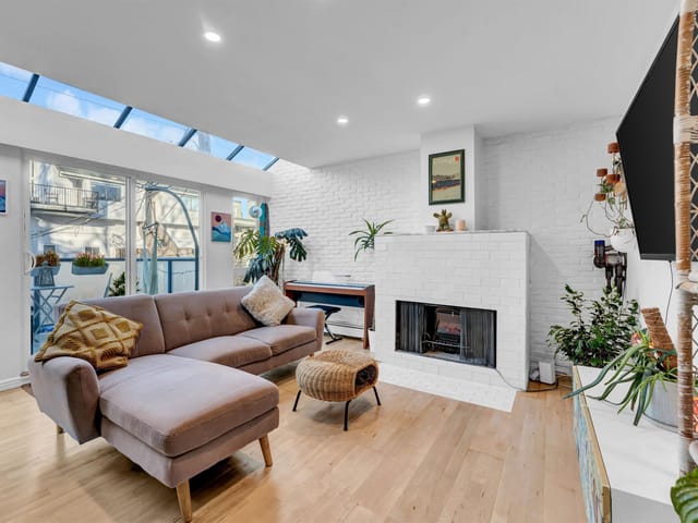 Apartment for sale in Vancouver, Vancouver West, 204 2125 York Avenue, 263146367 | Realtylink.org