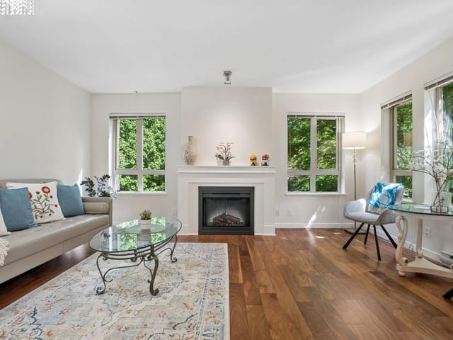 Apartment for sale in Coquitlam, Coquitlam, 206 3097 Lincoln Avenue, 263146374 | Realtylink.org