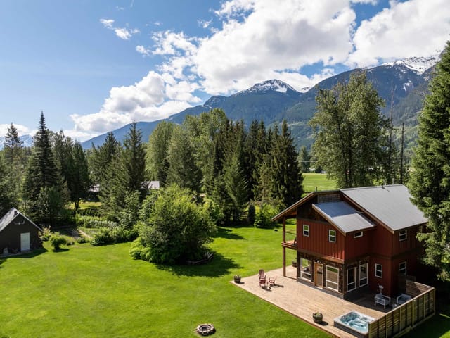 House for sale in Pemberton, Pemberton, 8950 Pemberton Meadows Road, 263146709 | Realtylink.org