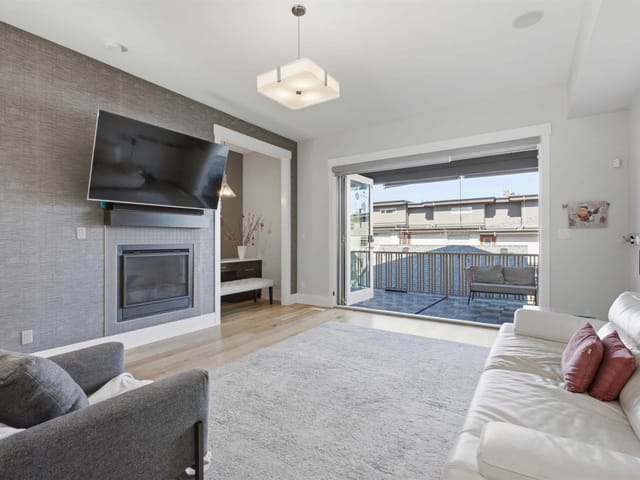 House for sale in Surrey, South Surrey White Rock, 15871 28 Avenue, 263146750 | Realtylink.org