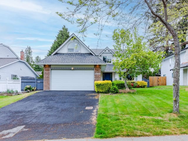 House for sale in Surrey, South Surrey White Rock, 12931 18 Avenue, 263146872 | Realtylink.org