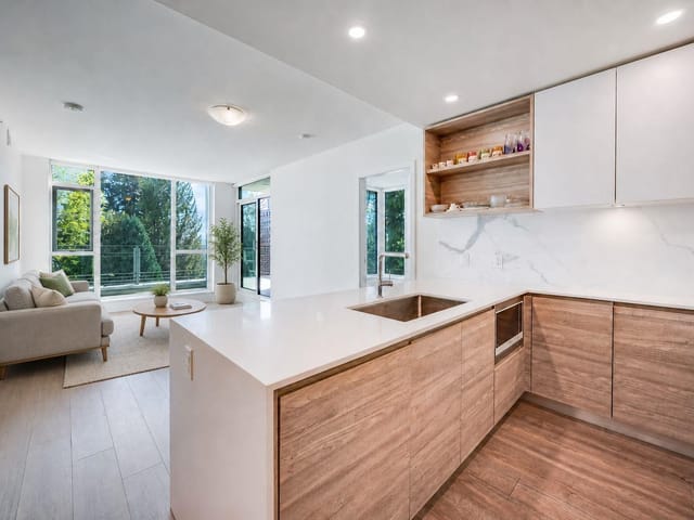 Apartment for sale in Coquitlam, Coquitlam, 205 585 Austin Avenue, 263146976 | Realtylink.org