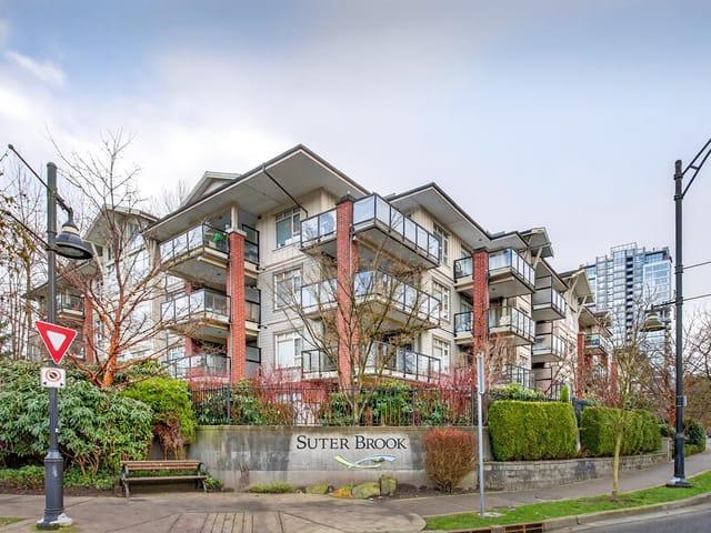Apartment for sale in Port Moody, Port Moody, 302 100 Capilano Road, 263147037 | Realtylink.org