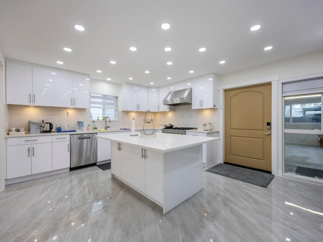 House for sale in Burnaby, Burnaby North, 3881 Napier Street, 263147070 | Realtylink.org