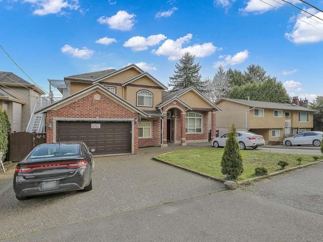 House for sale in Surrey, Surrey, 14078 68 Avenue, 263147137 | Realtylink.org