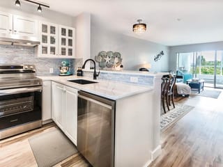 Apartment for sale in North Vancouver, North Vancouver, 305 155 E 3rd Street, 263147140 | Realtylink.org