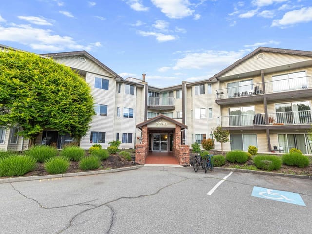 Apartment for sale in Abbotsford, Abbotsford, 105 2780 Ware Street, 263147173 | Realtylink.org