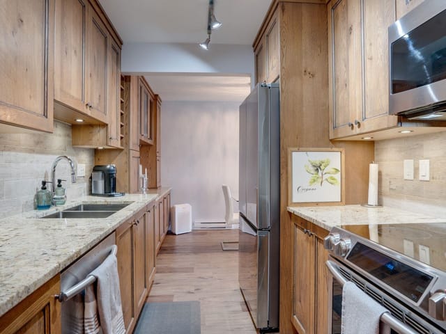 Apartment for sale in Other, 222 575 Sutherland Avenue, 263147177 | Realtylink.org