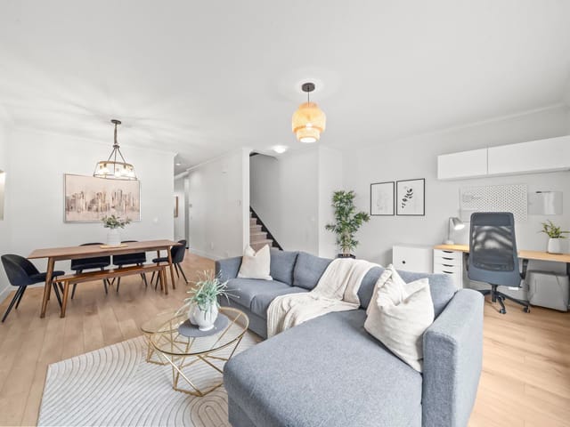 Townhouse for sale in Surrey, North Surrey, 12 15399 Guildford Drive, 263147328 | Realtylink.org