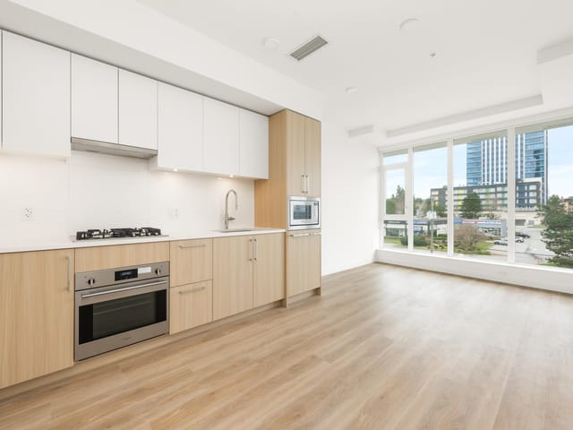Apartment for sale in Surrey, North Surrey, 408 9675 King George Boulevard, 263147512 | Realtylink.org