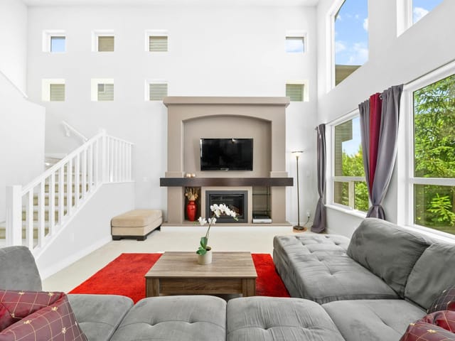 House for sale in Surrey, Cloverdale, 7037 178 Street, 263147534 | Realtylink.org