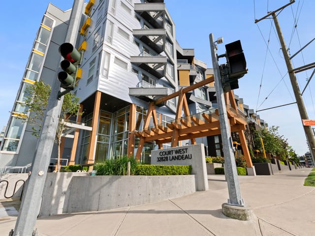 Apartment for sale in Abbotsford, Abbotsford, 6 32828 Landeau Place, 263147648 | Realtylink.org